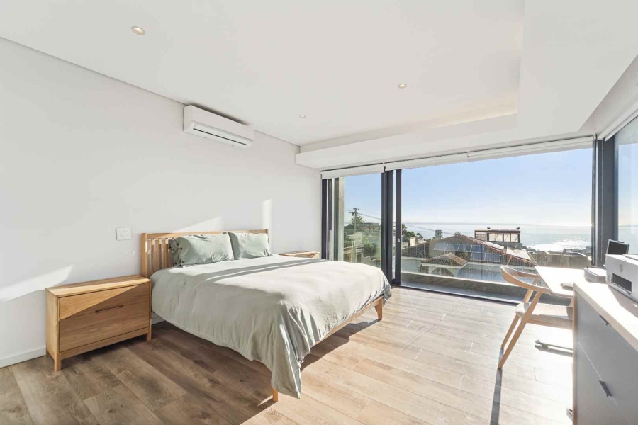 4 Bedroom Property for Sale in Fresnaye Western Cape